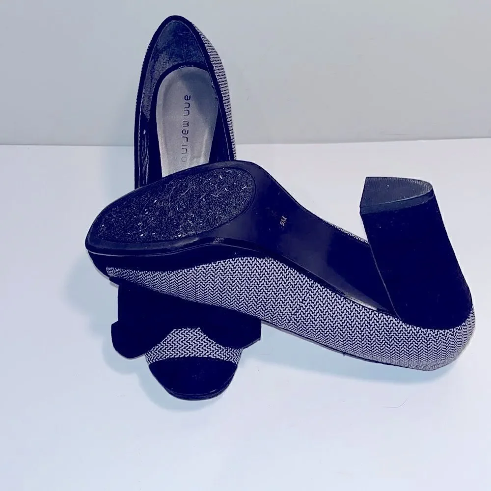 Vintage Ann Marino suede and fabric 4” heels